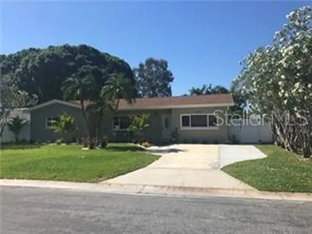 1160 39th Avenue NE St Petersburg FL 33703