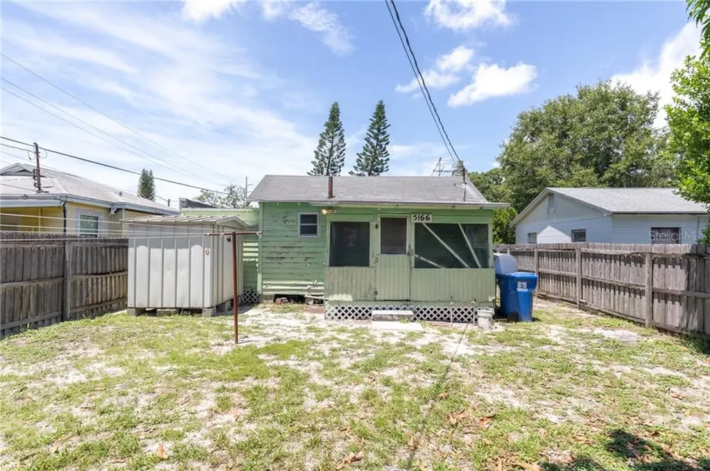 5166 Emerson Avenue S St Petersburg FL 33707