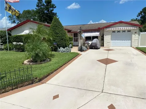 8646 Sabal Way Port Richey FL 34668