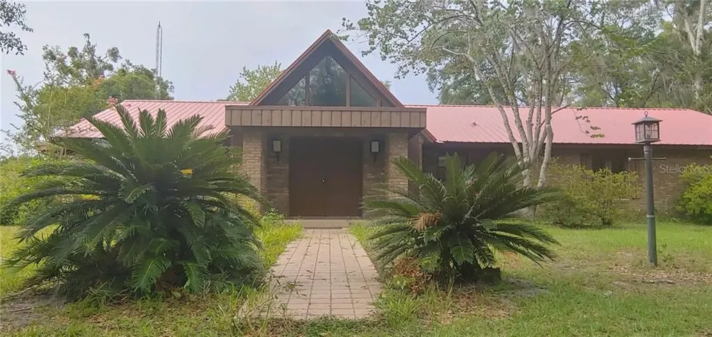 6042 Silver Lake Drive Palatka FL 32177