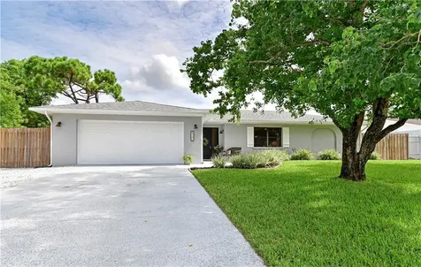 4102 24th Avenue W Bradenton FL 34205