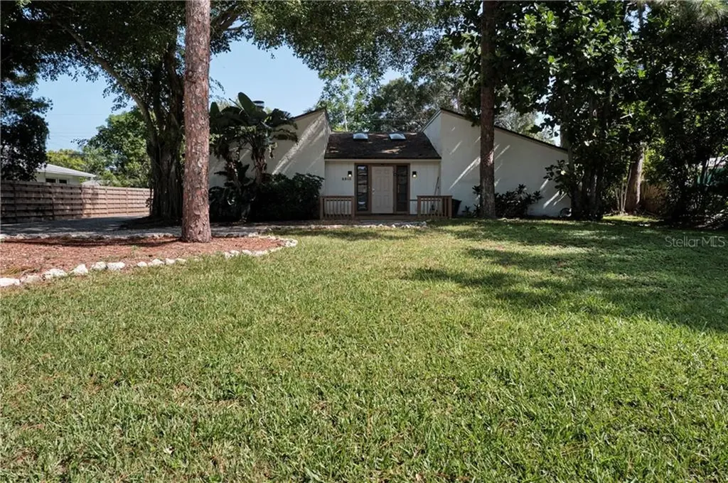 2315 Riverwood Pines Drive Sarasota FL 34231