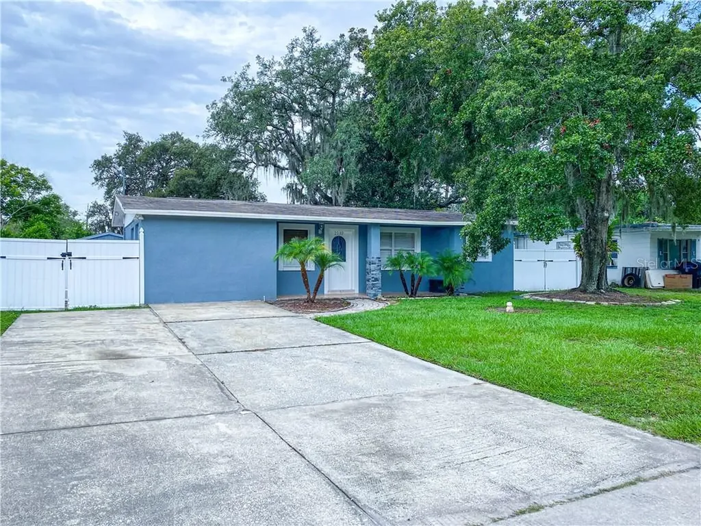 2110 W Sewaha Street Tampa FL 33612