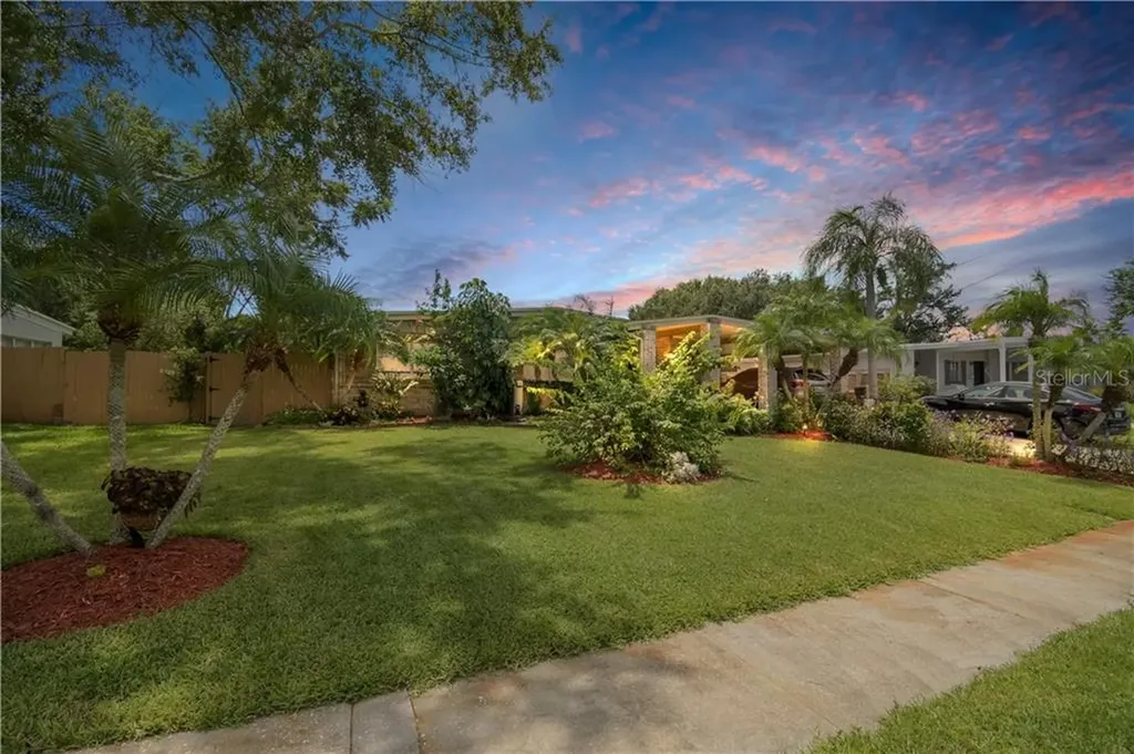 322 Apopka Street Winter Garden FL 34787