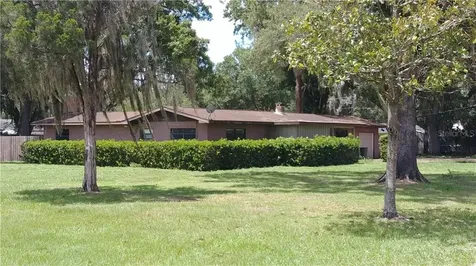 1701 E Spencer Street Plant City FL 33563