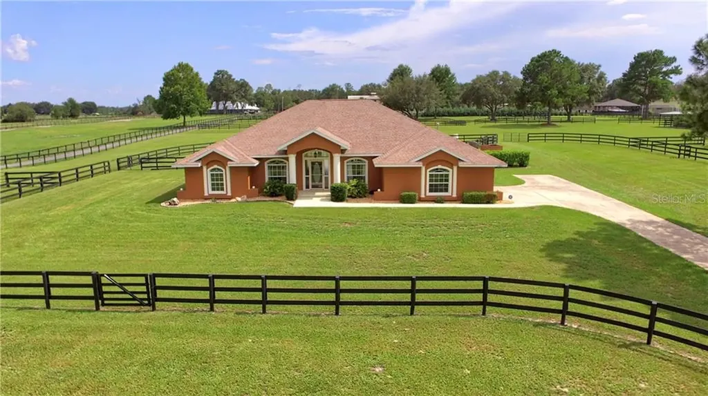 14850 NW Highway 464b Morriston FL 32668