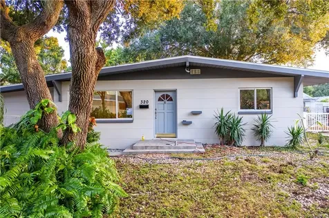 320 81st Avenue NE St Petersburg FL 33702