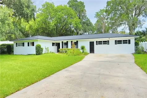 1604 S Woodside Drive Plant City FL 33563