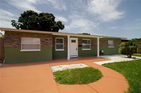 5264 15th Avenue N St Petersburg FL 33710