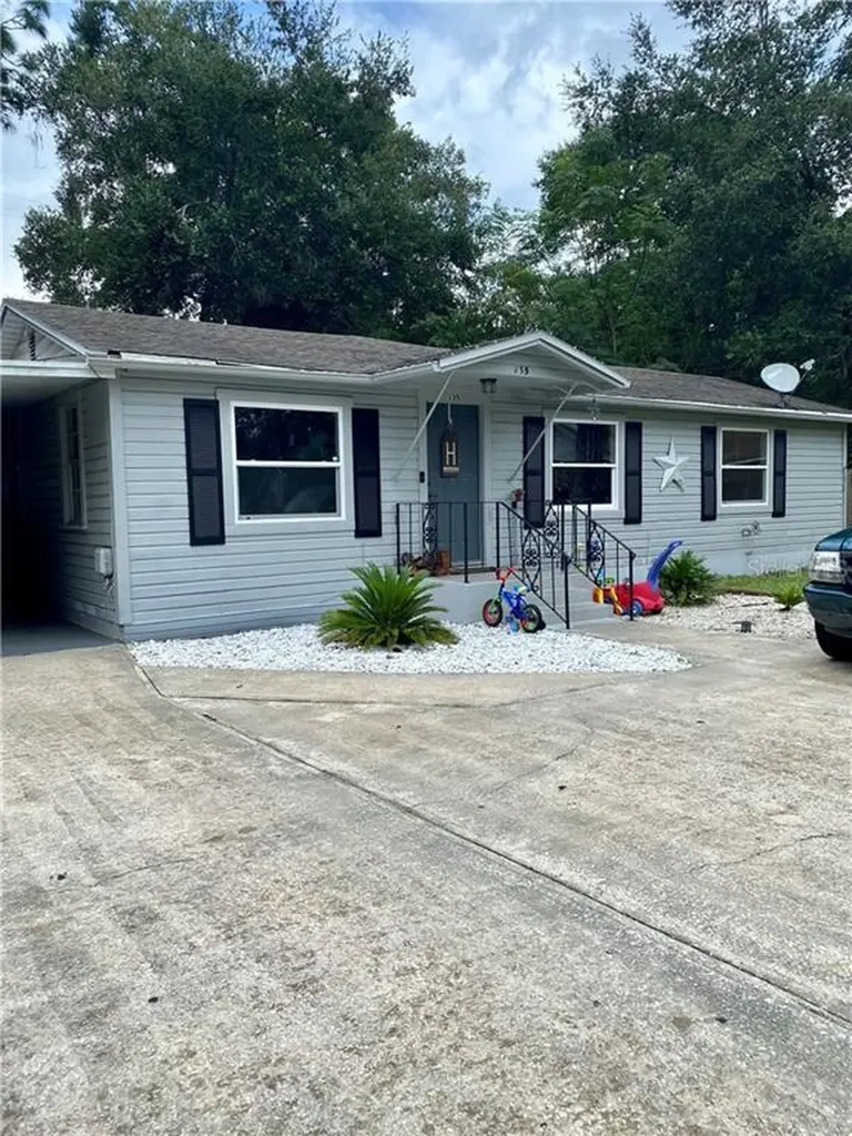 135 W Chesley Avenue Eustis FL 32726