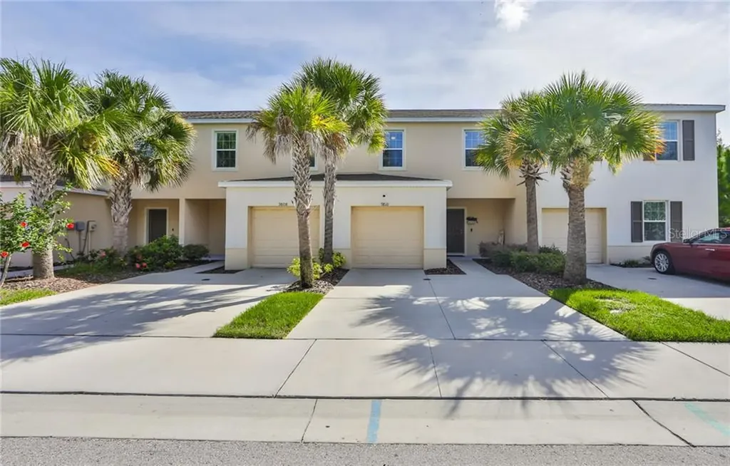 9810 Hound Chase Drive Gibsonton FL 33534