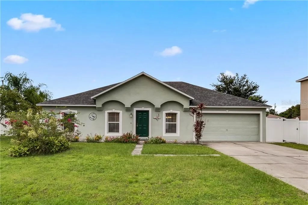 318 Baccarat Court Kissimmee FL 34759