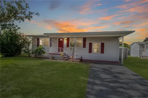 4211 Dartmouth Avenue N St Petersburg FL 33713