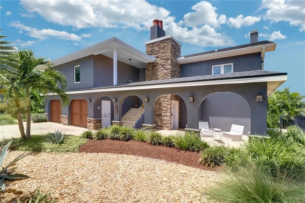 3190 Coquina Key Drive SE St Petersburg FL 33705