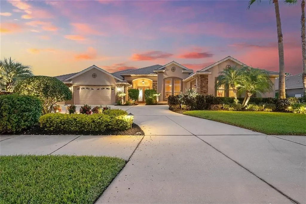 320 Blackbird Court Bradenton FL 34212