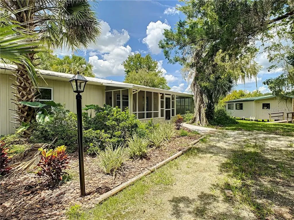 350 Fishing Lane Deland FL 32720