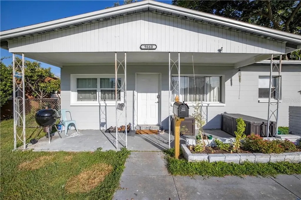 9660 Park Lake Drive N Pinellas Park FL 33782