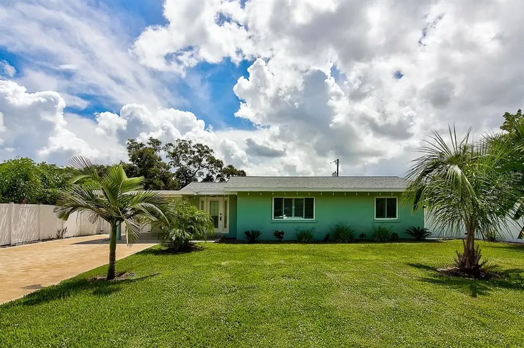 2719 Blossom Drive Sarasota FL 34239