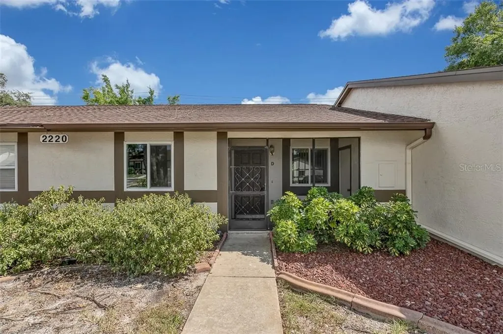 2220 Bancroft Circle S Palm Harbor FL 34683