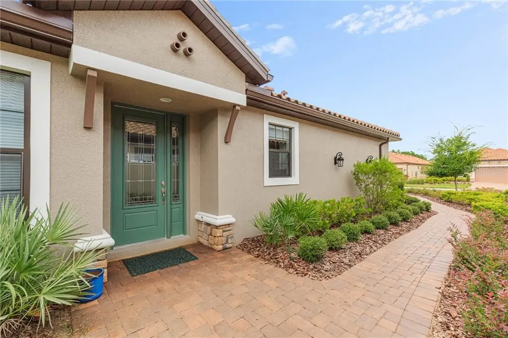 8407 Alberata Vista Drive Tampa FL 33647