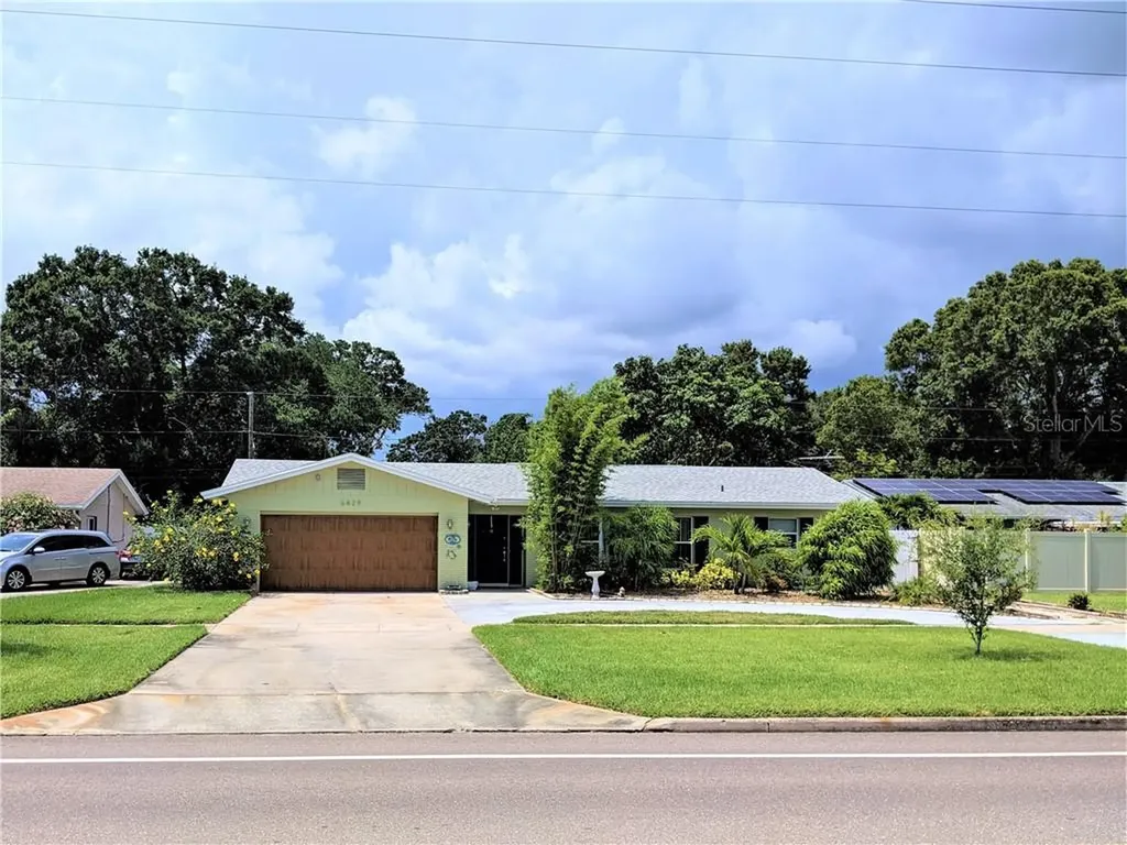 6429 30th Avenue N St Petersburg FL 33710