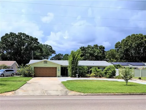 6429 30th Avenue N St Petersburg FL 33710