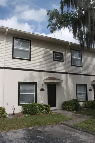 2110 Oak Chace Court Tampa FL 33613