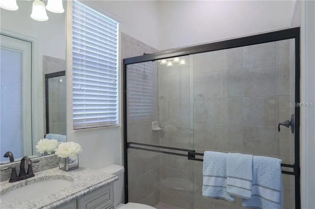 5528 Arnie Loop Lakewood Ranch FL 34211