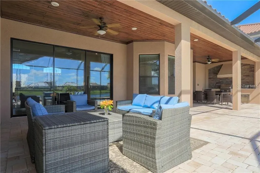 5528 Arnie Loop Lakewood Ranch FL 34211