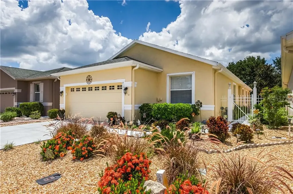 8131 Sanguinelli Road Land O Lakes FL 34637