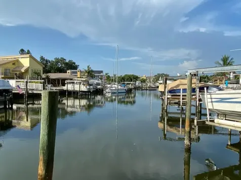 5443 Bayou Grande Boulevard NE St Petersburg FL 33703