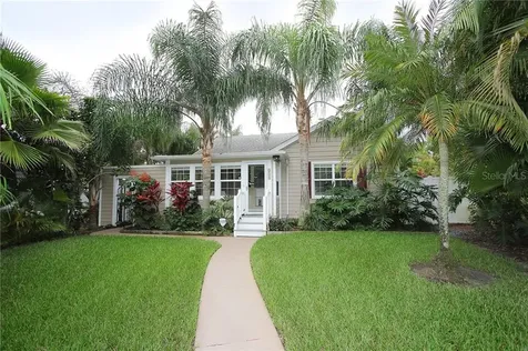 310 28th Avenue N St Petersburg FL 33704