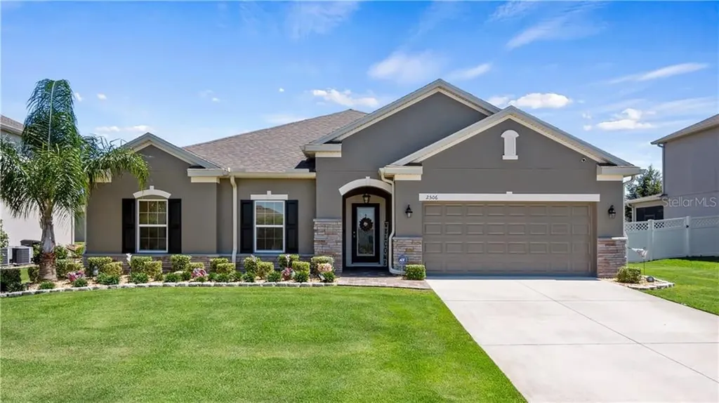 2506 Hayden Valley Street Apopka FL 32703