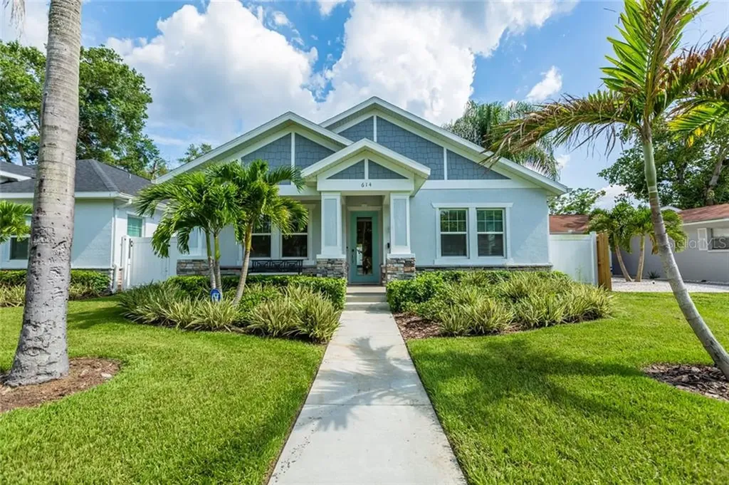614 46th Avenue N St Petersburg FL 33703