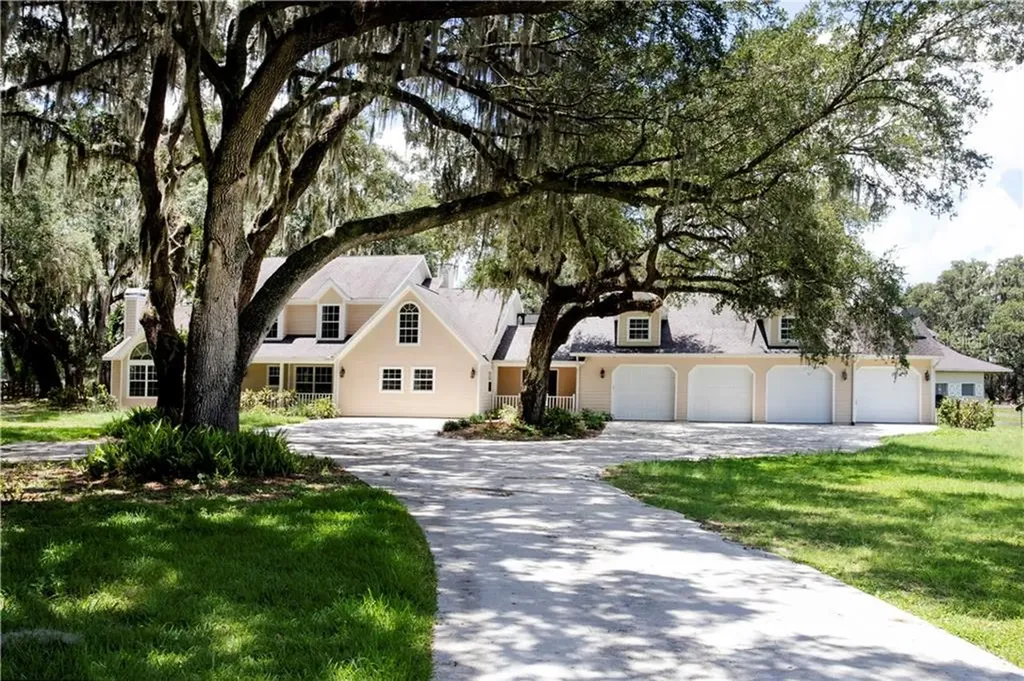 727 Swilley Loop Plant City FL 33567