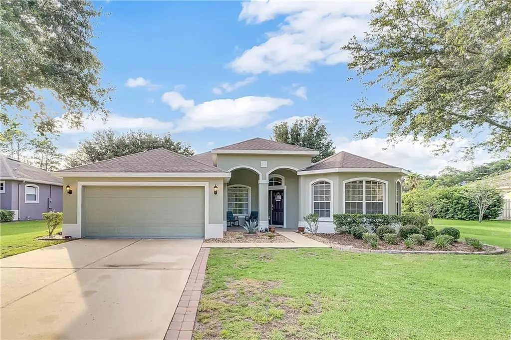 909 Summit Ash Court Deland FL 32724