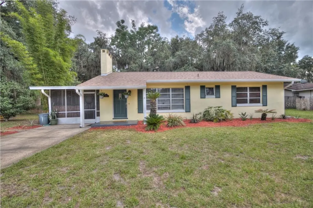 17 Catalina Drive Debary FL 32713