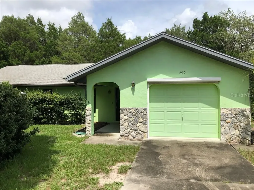1955 S Campbell Point Homosassa FL 34448
