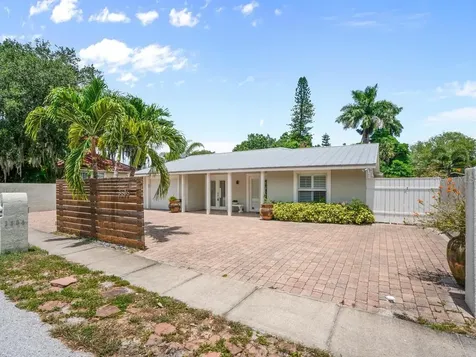 3606 Bay Shore Road Sarasota FL 34234