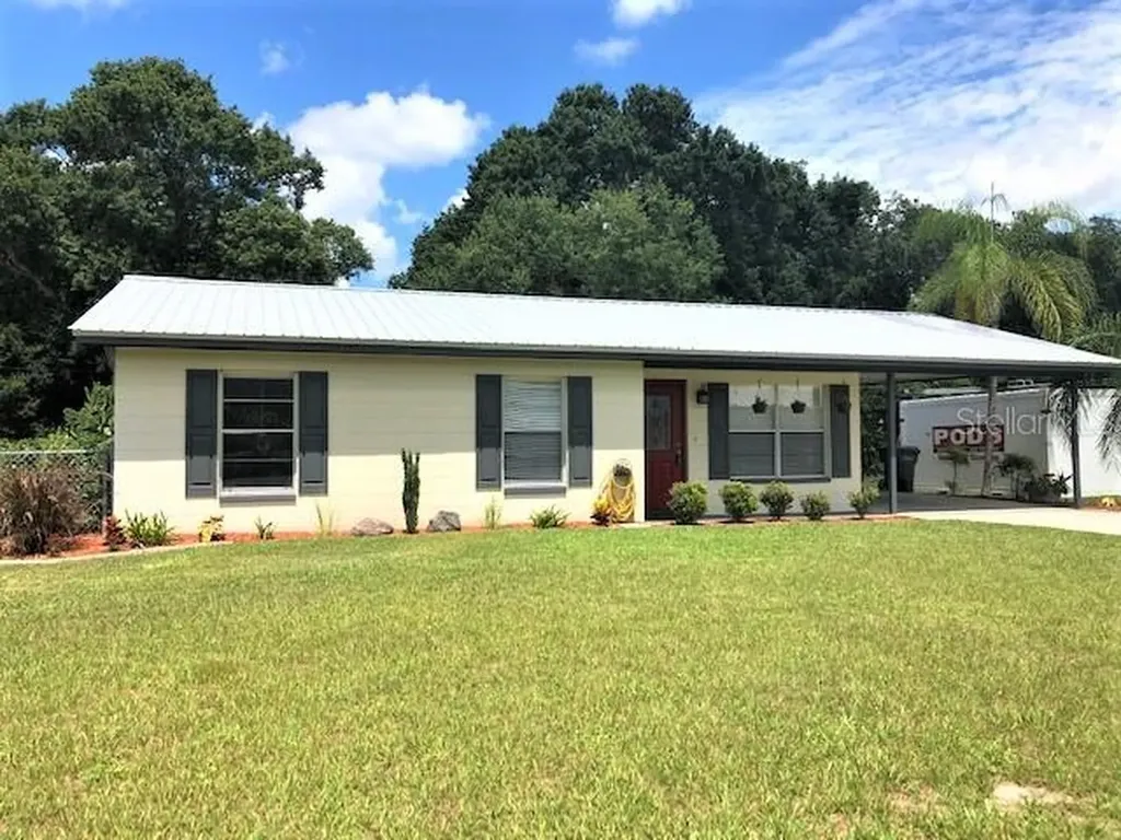 6315 Sweetwater Drive W Lakeland FL 33811