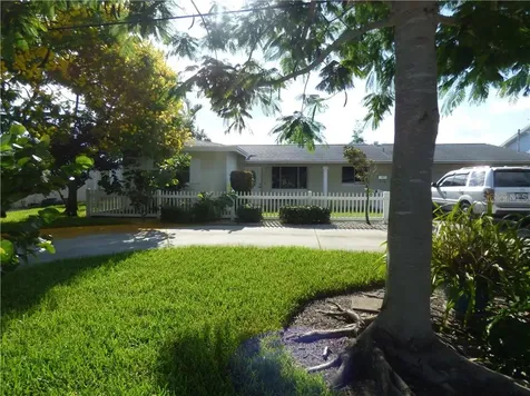 9019 Oak Street NE St Petersburg FL 33702