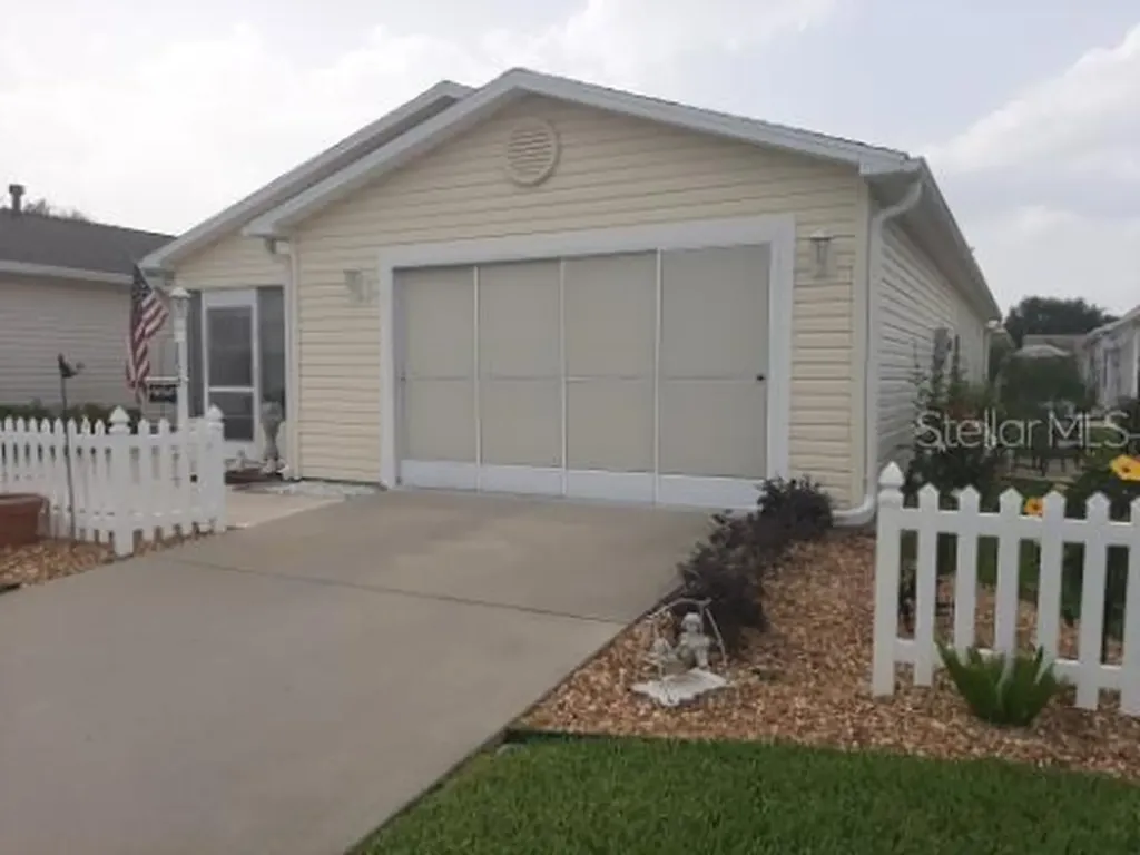 2829 Burgos Drive The Villages FL 32162