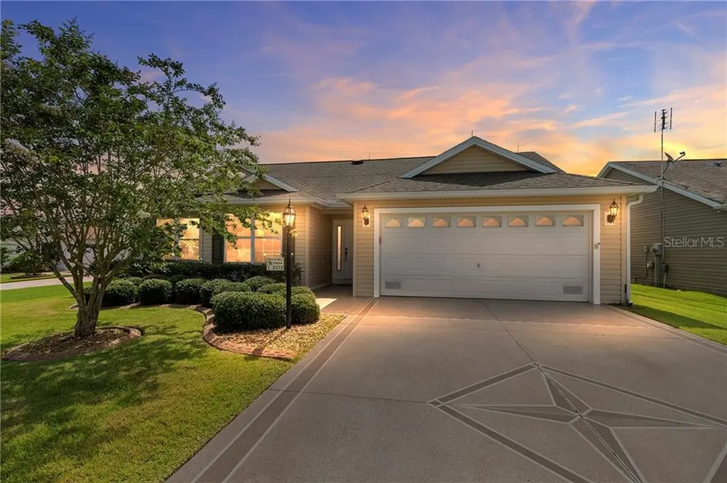 2513 English Ivy Circle The Villages FL 32162
