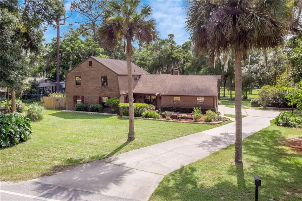 3590 Grand Avenue Deland FL 32720