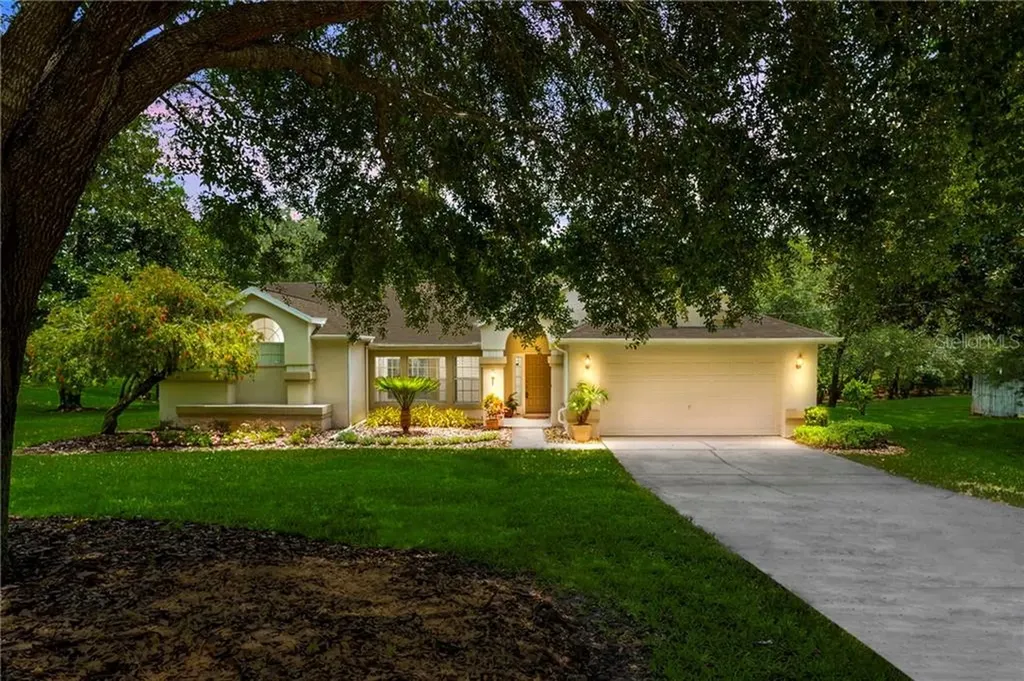 10304 Calico Warbler Avenue Weeki Wachee FL 34613