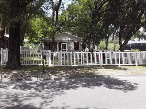 8516 N Dixon Avenue Tampa FL 33604