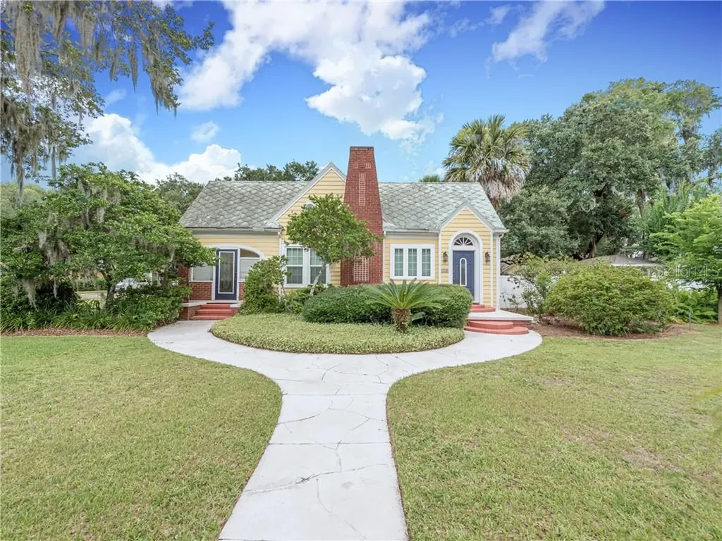 228 S Lakeview Avenue Winter Garden FL 34787