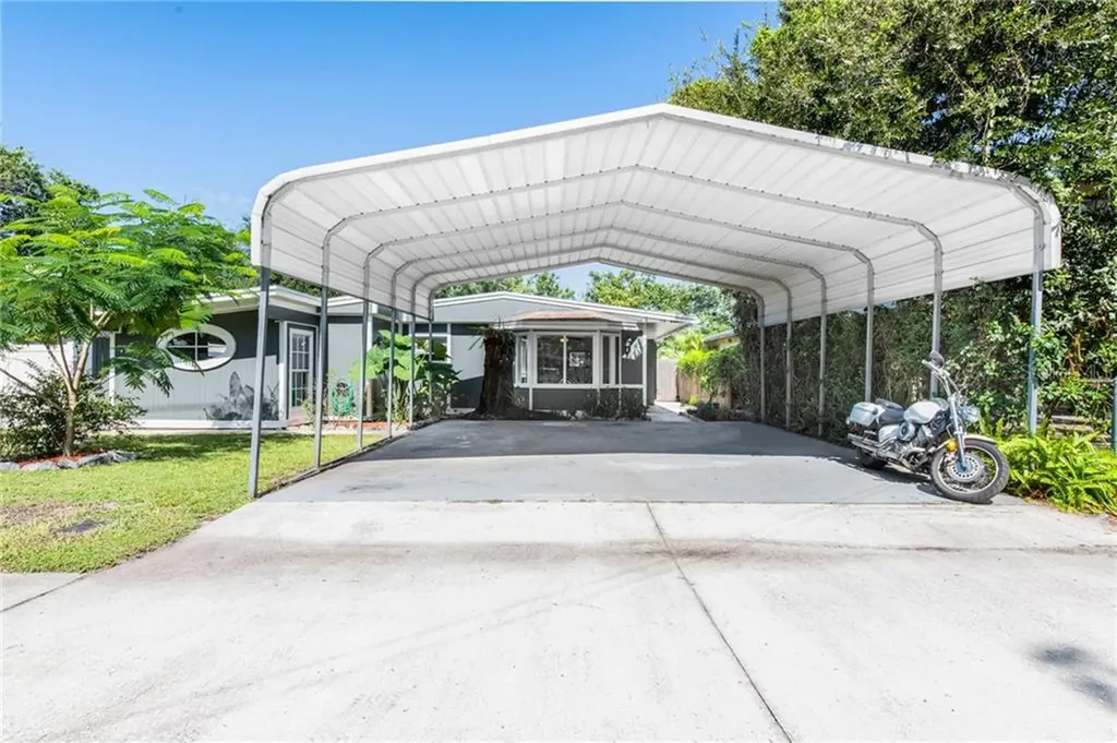 5216 Seminole Avenue Winter Park FL 32792