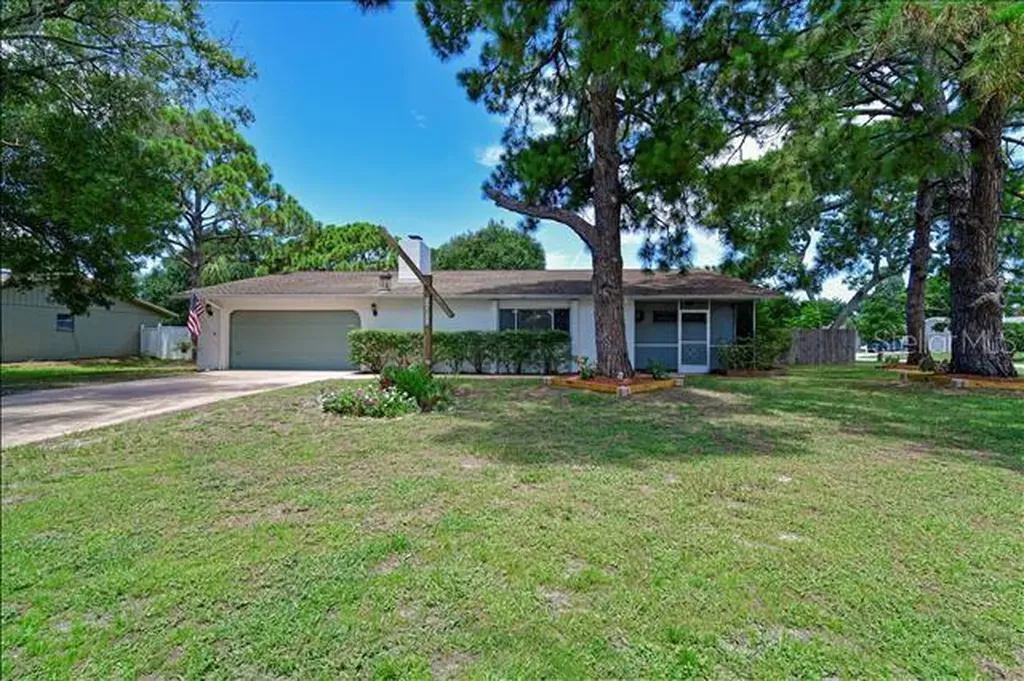 1376 Georgetowne Circle Sarasota FL 34232