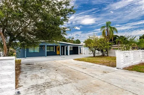 3245 38th Street N St Petersburg FL 33713